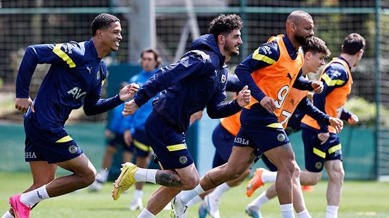 Fenerbahçeye yıldız futbolcudan müjdeli haber Sahalara dönüyor