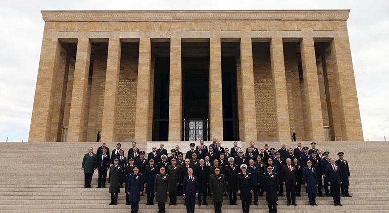 Bakan Akar, OYAK’ın 63. Olağan Genel Kuruluna katıldı