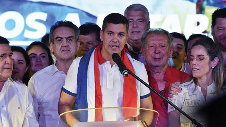 Paraguay’ın yeni başkanı Santiago Pena oldu