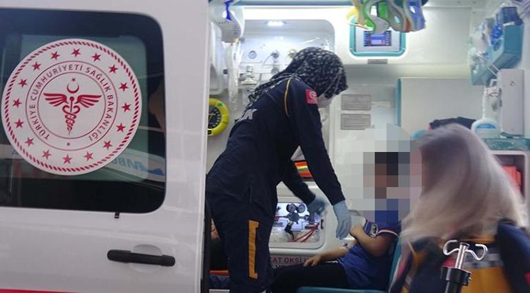 Mersin’de okul servisi şarampole yuvarlandı 7 kişi yaralandı