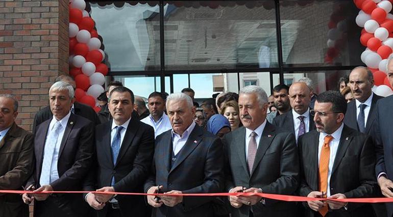 Binali Yıldırım Karsta AK Parti İkinci Seçim Koordinasyon Merkezinin açılışını yaptı