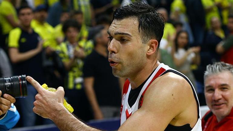 Kostas Sloukas, son saniye basketi ile Fenerbahçeyi yıktı Soyunma odasına koştu