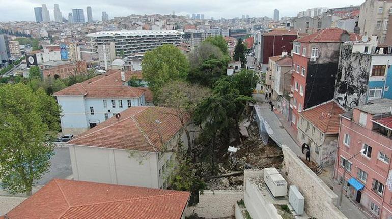 Beyoğlunda istinat duvarı okulun bahçesine çöktü 3 bina boşaltılarak mühürlendi