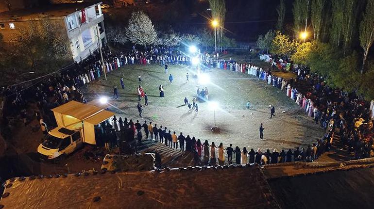 Tam 2 gün sürdü Şırnakta 45 koyunun kesildiği aşiret düğününde milyonluk takı