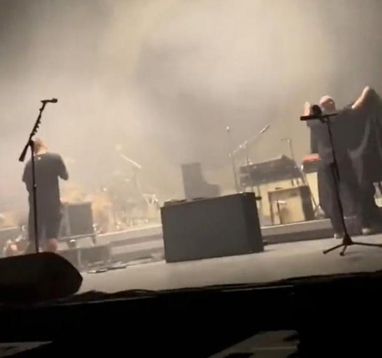 Arctic Monkeys konserinde Barış Mançonun şarkısını çaldı