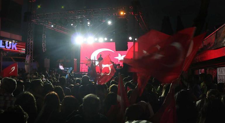 Bakan Kasapoğlundan 14 Mayıs açıklaması: Aydınlıklarla karanlıklar arasında bir seçim