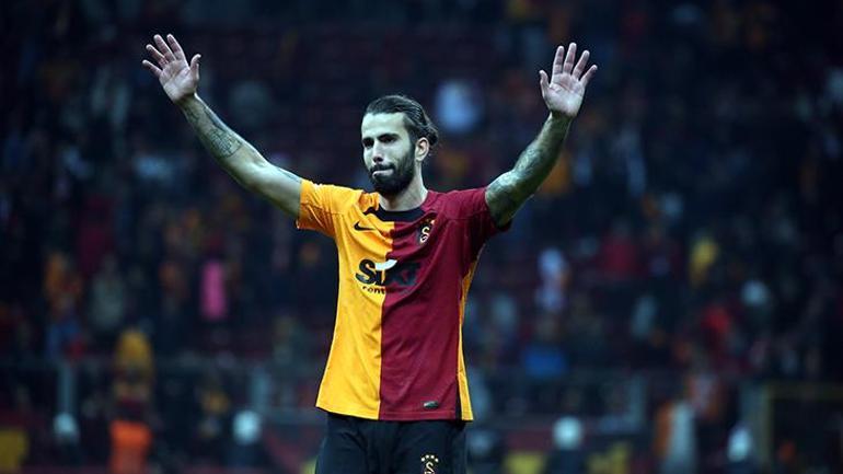 Galatasarayın yıldızını eleştirdi İki haftadır resmen sallanıyor