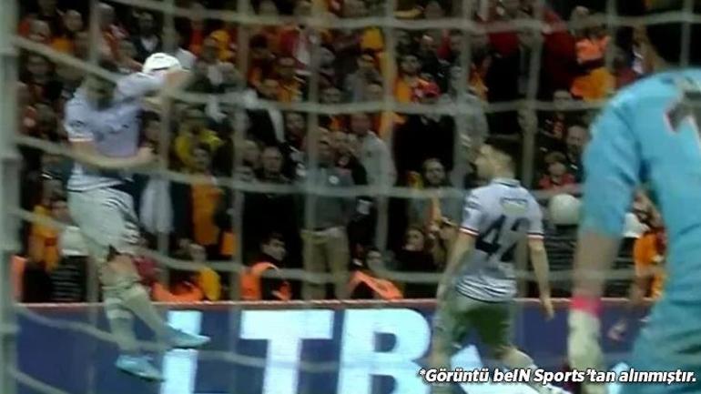 Galatasaray - Başakşehir maçında Halil Umut Melerden tartışmalı karar Eski hakemler arasında fikir ayrılığına yol açtı