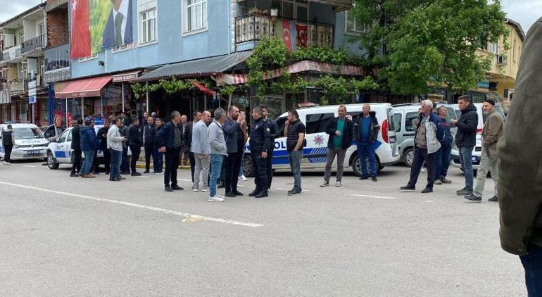 Tartışmayı tatlıya bağlamak için bir araya gelmişlerdi, bu kez kavga çıktı