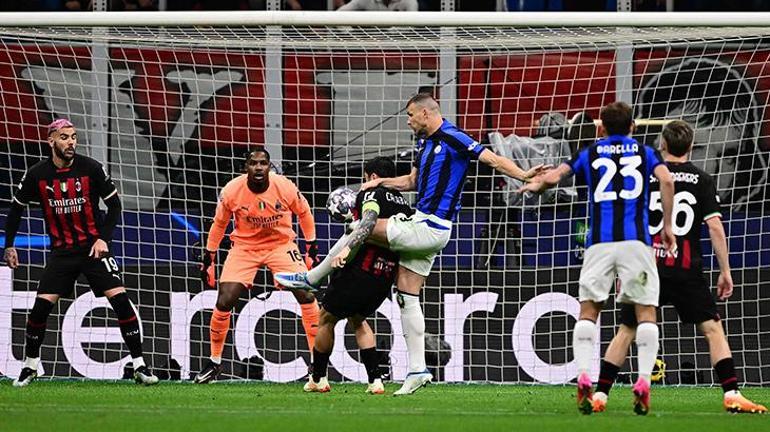 Şampiyonlar Liginde Hakan Çalhanoğlunun gecesi Inter, Milanı devirerek avantajı kaptı