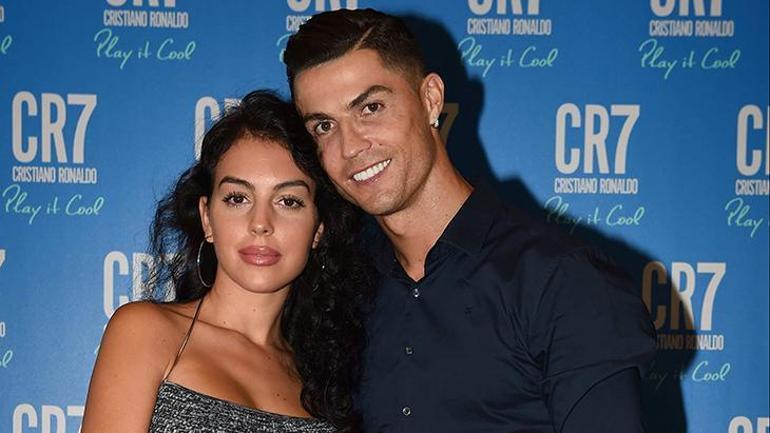 Cristiano Ronaldonun annesinden ayrılık iddialarına cevap geldi