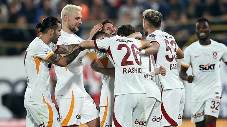 Galatasarayda Icardi tehlikesi Okan Buruk kararını verdi