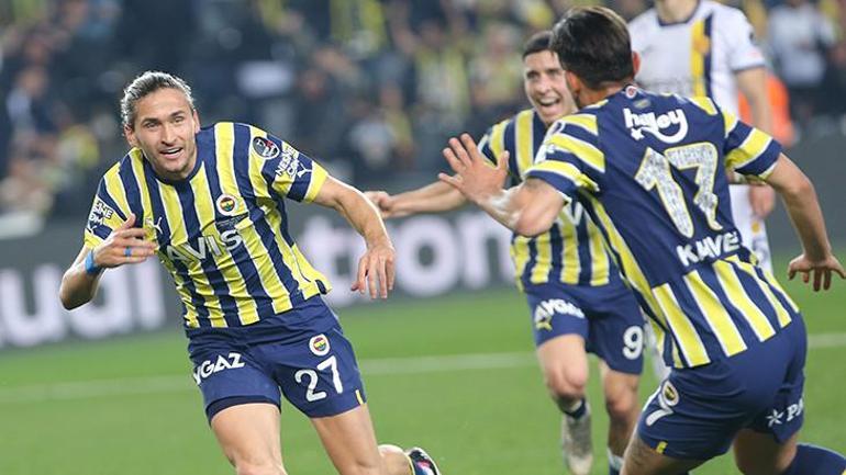 Fenerbahçeden iç transfer hamlesi Menajeri İstanbula geldi