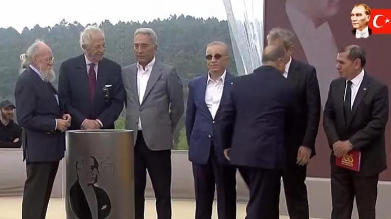 Galatasarayda Kemerburgaz Tesislerinin temeli tarihi bir törenle atıldı Terim, Elmas ve Aysal bir araya geldi