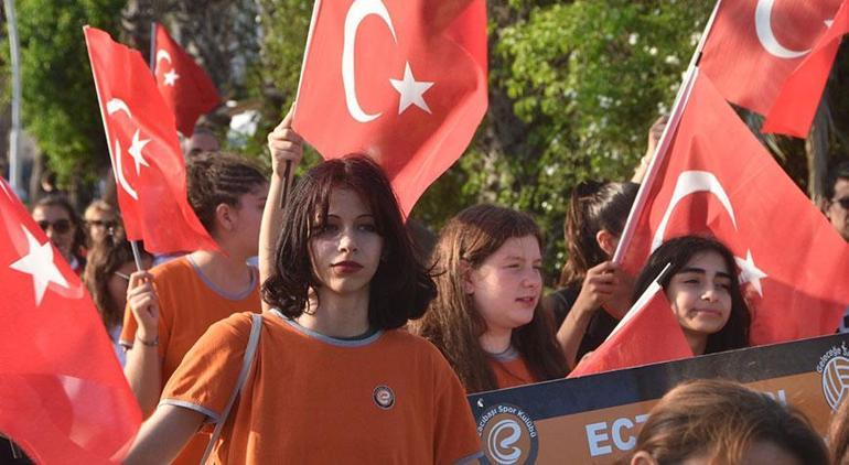 Türkiyede 19 Mayıs coşkusu Yurdun dört bir yanından renkli kareler