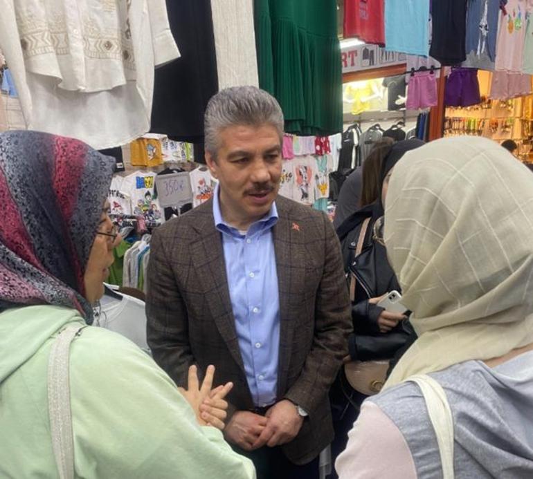 AK Partili Yüksel, Bahçeşehir’de semt pazarını ziyaret etti