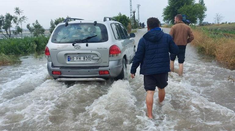 Araçlar sular altında kaldı, birçok kent için uyarı yapıldı