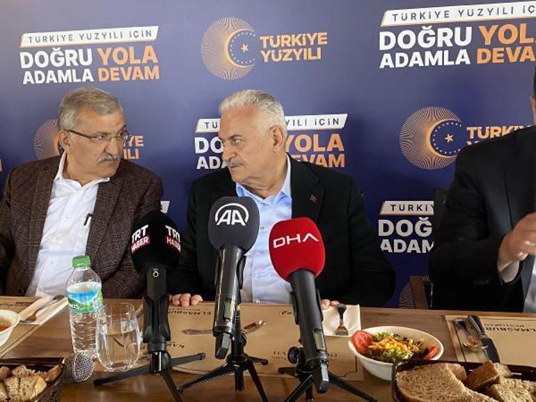 Binali Yıldırım: Ata ittifakı başkanı, Sinan Oğanın oylarını pazarlamaya çıktı