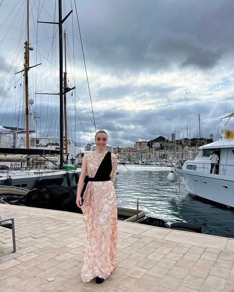 Merve Dizdardan Cannes tarzını eleştirenlere yanıt