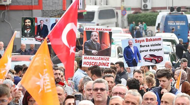 Bakan Varank mahalle ziyaretinde bulundu: Rakibimiz CHP değil, rehavet