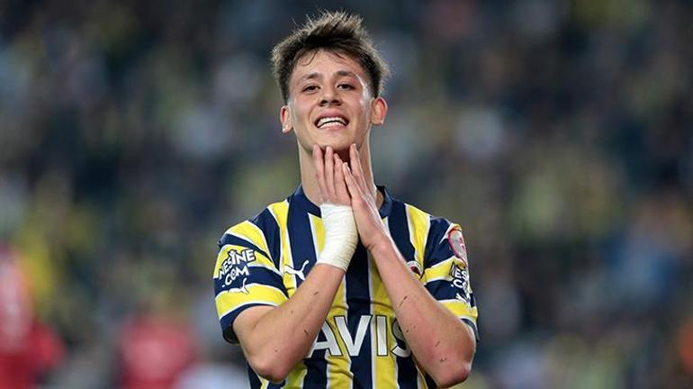 Fenerbahçeye müjde Yıldız oyuncu 4 milyon euroya satıldı bu yaz 20 milyon euroya yeni takımına imza atıyor