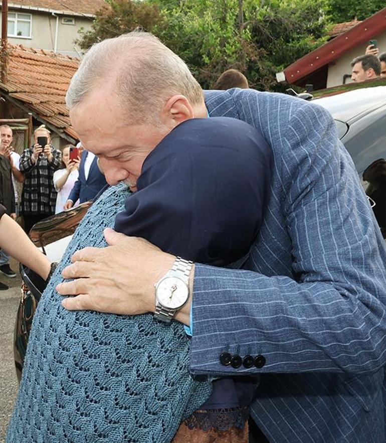 Cumhurbaşkanı Erdoğan eski komşusunu ziyaret etti