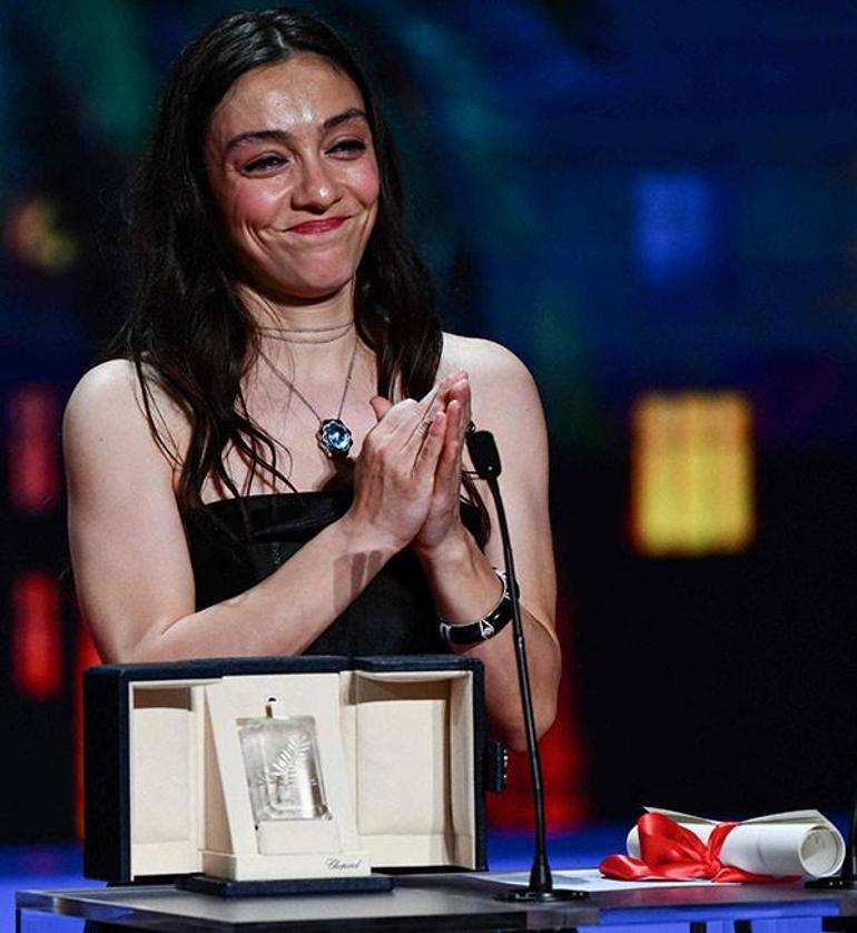 Cannesda En İyi Kadın Oyuncu ödülünü alan Merve Dizdardan ilk açıklama