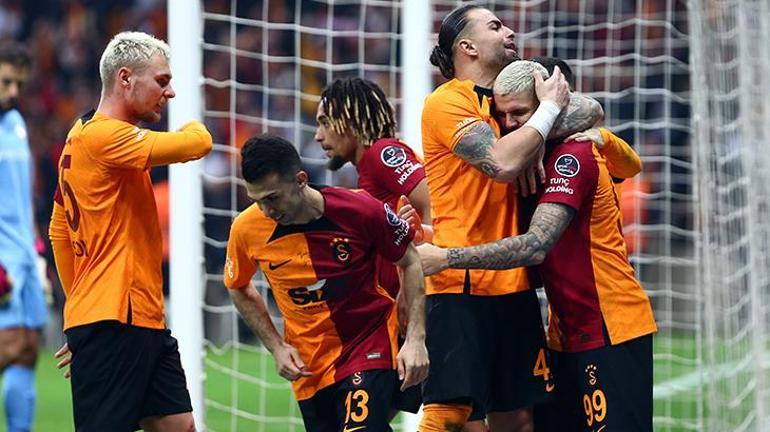 Galatasarayda Sacha Boeyin yerine gelecek isim belli oldu Dünya yıldızıyla görüşmeler başladı