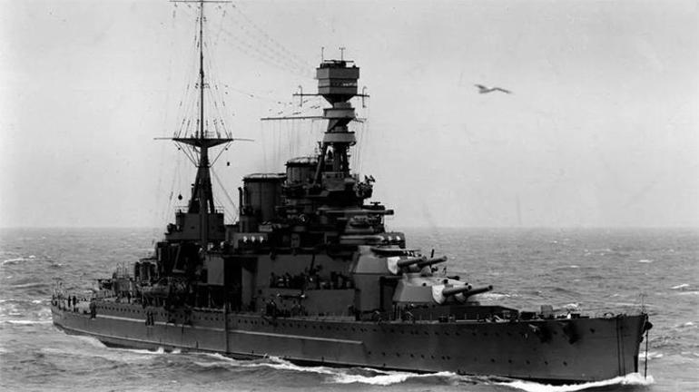 İngiliz savaş gemisi enkazını yağmalayan Çin gemisine baskın