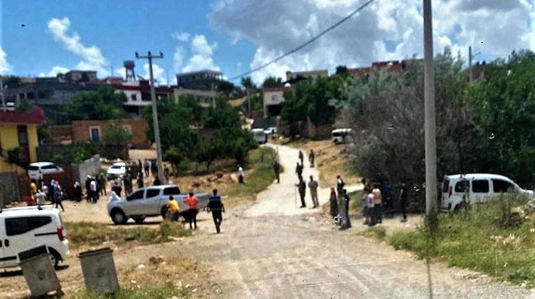Mardinde iki aile arasında arazi anlaşmazlığı kavgası: 1’i asker, 14 yaralı