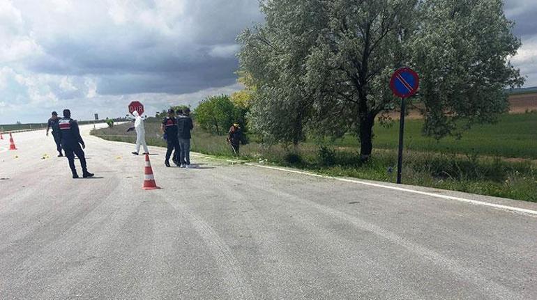 Konyada yol kenarında naylona sarılıp yakılmış 2 ceset bulundu