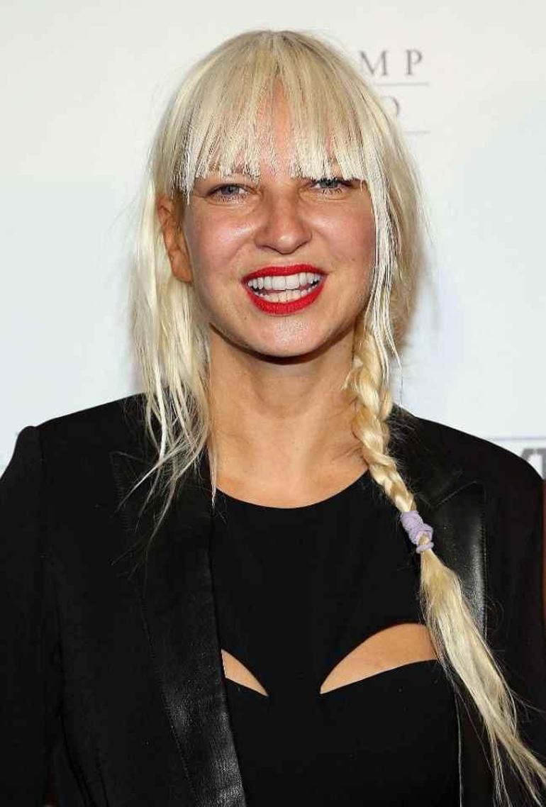 Ünlü şarkıcı Sia otizmli olduğunu açıkladı