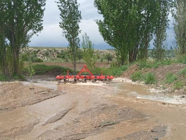 Batmanda dolu kabusu Ağaçlar devrildi, araziler zarar gördü, hayvanlar öldü