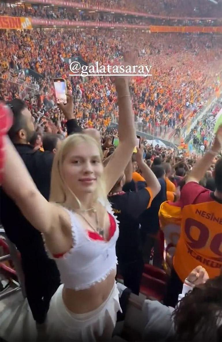 Ünlü isimler Galatasarayın şampiyonluğunu kutladı