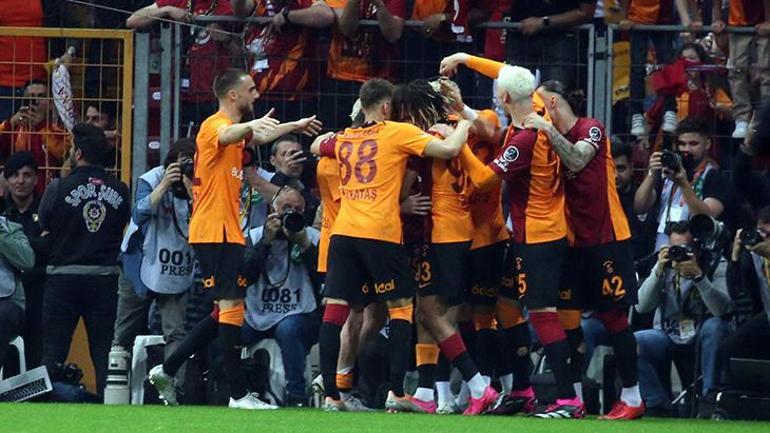 Galatasaraylı yıldıza övgü yağdırdı: Ayrı bir olay, büyük topçu