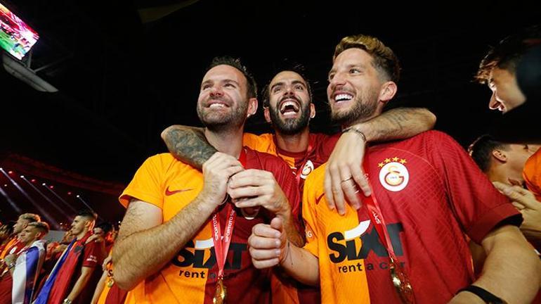 Derbi sonrası Galatasarayın yıldızı Zanioloya övgüler yağdı: Şov yaptı Fenerbahçe nakavt oldu