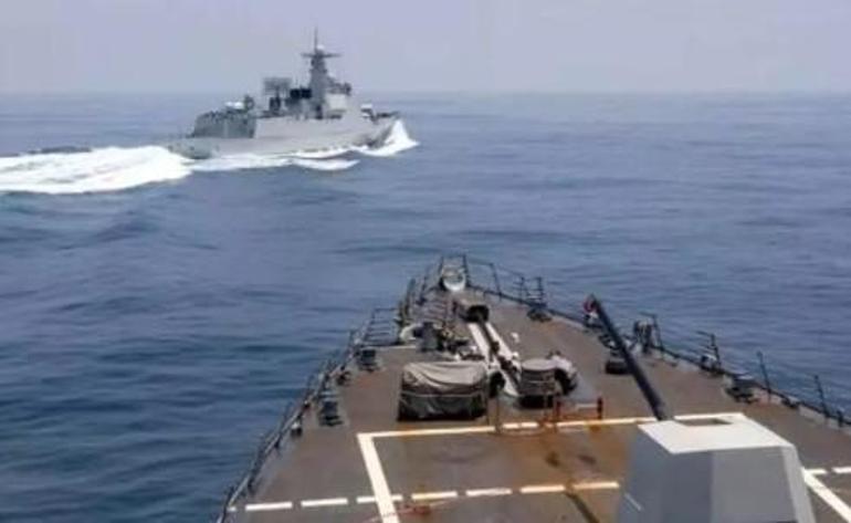 Çin savaş gemisinden Tayvan Boğazında ABD gemisine yakın temas