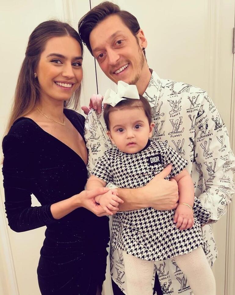 Amine Gülşe ile Mesut Özilden romantik evlilik yıl dönümü kutlaması