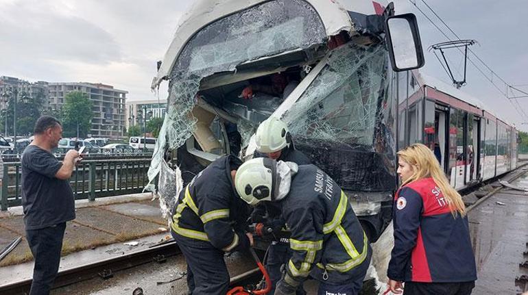 Samsunda tramvay kazası: 2’si ağır 26 yaralı