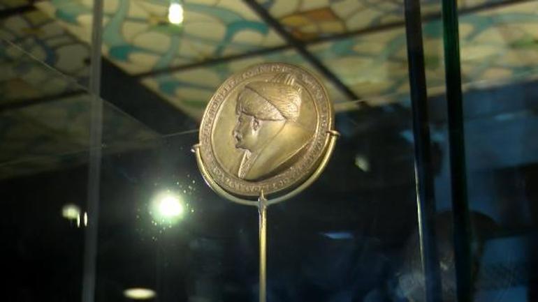 Fatih Sultan Mehmedin bronz madalyası Panorama 1453 Müzesinde