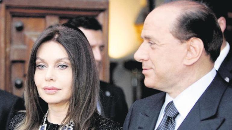 Hem tilki hem aslan: Berlusconi