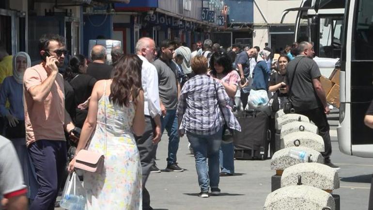 Otogarda bayram tatili yoğunluğu