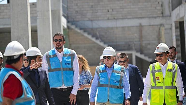 Gençlik ve Spor Bakanı Osman Aşkın Bak, Basketbol Gelişim Merkezi’nde incelemelerde bulundu