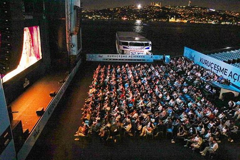 Kuruçeşme Açıkhava sahnesi sinemaseverlerle doldu