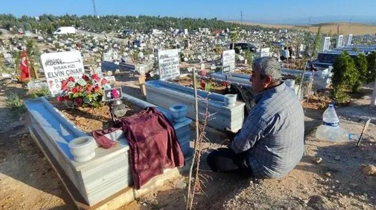 Deprem mezarlığında buruk bayram: Bu acılar bitmez