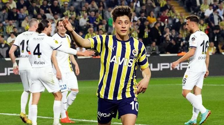 Transferde sıcak gelişme Arda Gülerin babası son kararını Fenerbahçeye iletti