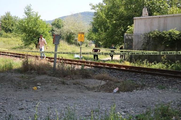 İlaç yazdırmaya giderken trenin çarptığı kadın hayatını kaybetti