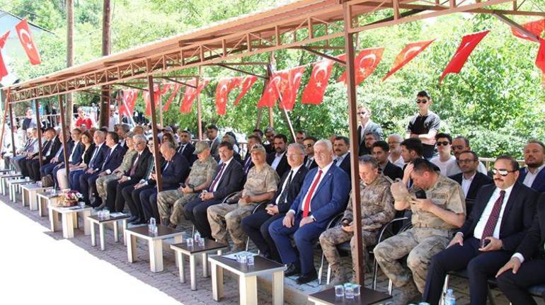 PKKnın 30 yıl önce katlettiği 33 kişi Başbağlarda dualarla anıldı