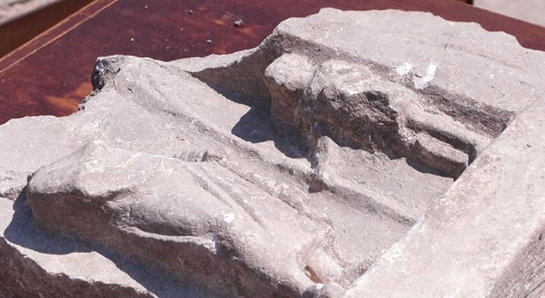 Tam 1500 yıllık Saraçhane Arkeoloji Parkı’nda 3 mezar steli bulundu