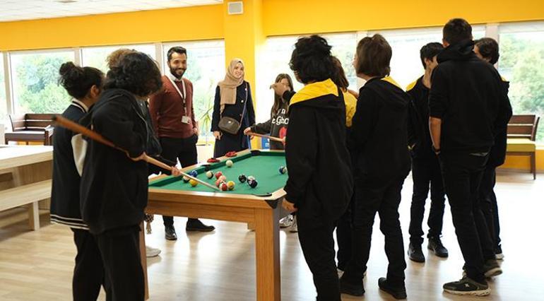 Demirören Medya ve Teknoloji Mesleki ve Teknik Anadolu Lisesi yeni öğrencilerini bekliyor